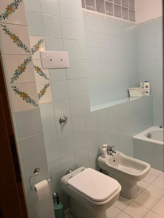 La Casa Di Joy Bed & Breakfast Bergamo 2*,
